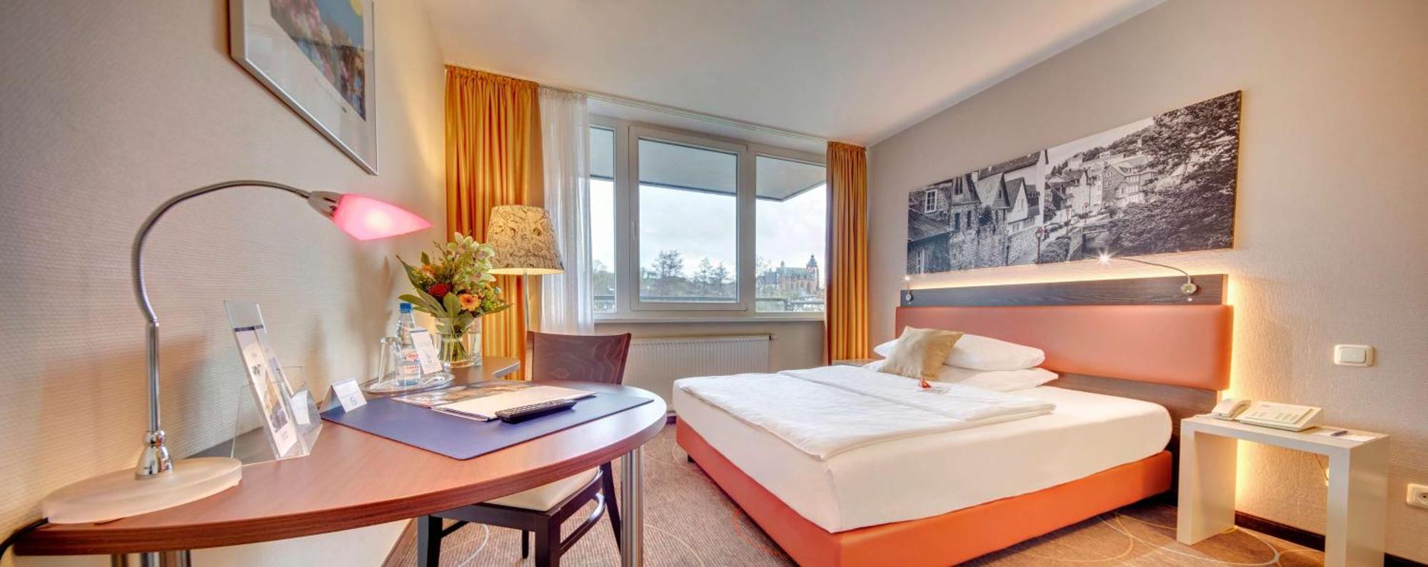 Best Western Hotel เวทซ์ลาร์ ภายนอก รูปภาพ